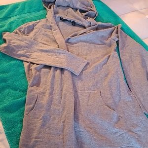 Cyrus shrug with a hood beautiful color